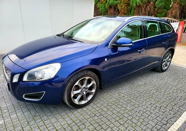 Volvo V60 cena 37500 przebieg: 191200, rok produkcji 2012 z Szepietowo małe 352